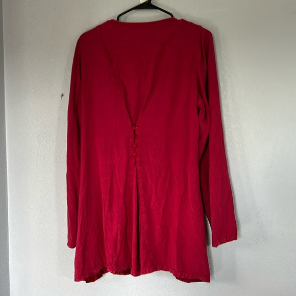 Women’s Soft Surroundings Red Velvet Embroidered Tunic Size L Pre-owned - Picture 2 of 8